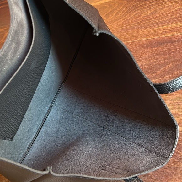 Vince Camuto Black Tote Bag - Picture 4 of 6